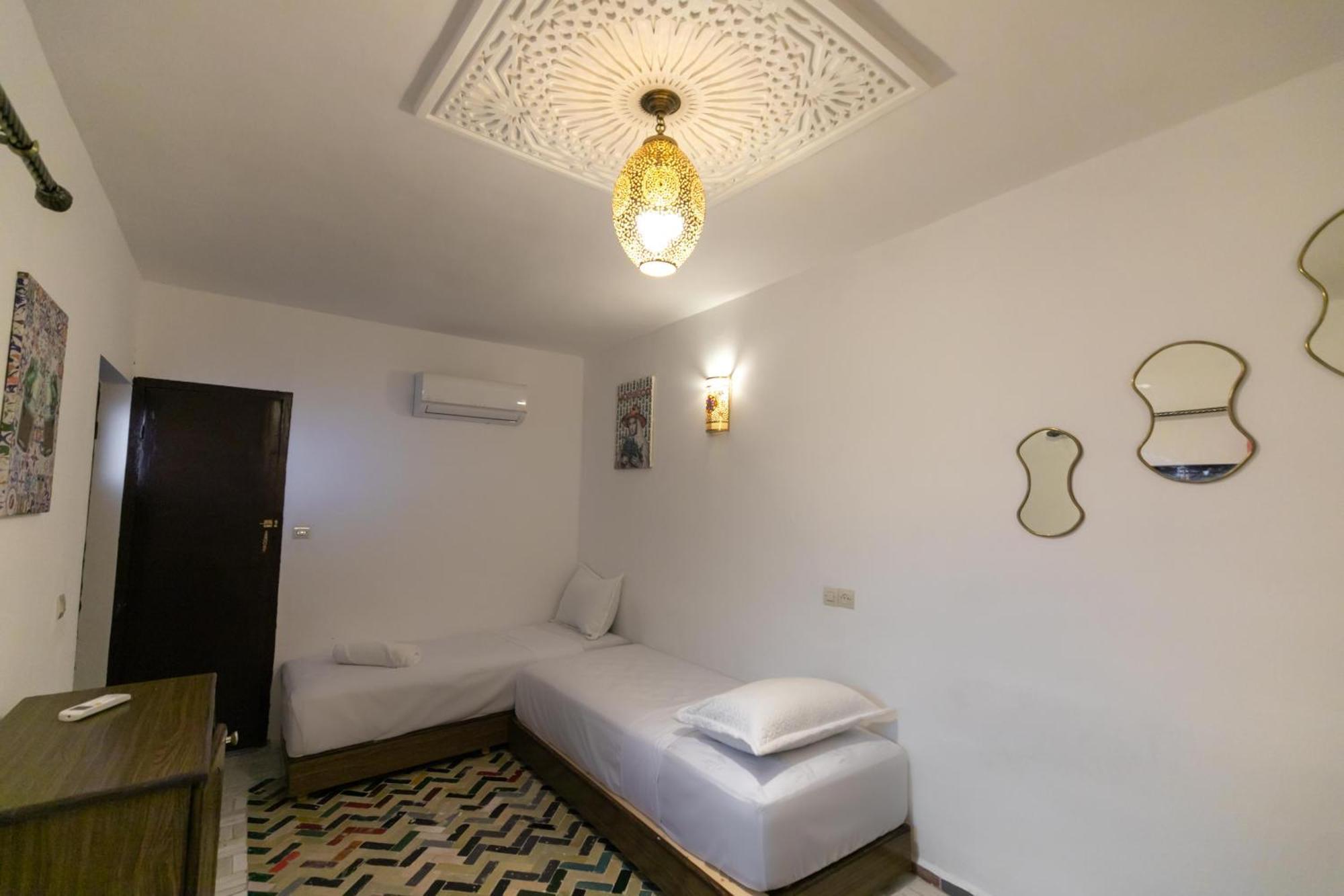 Riad Jnan Sbil Fes Luaran gambar